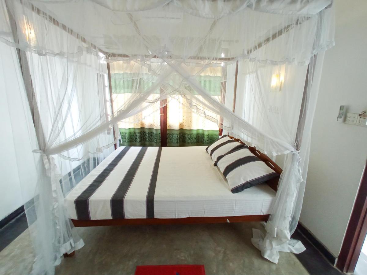 Bluebell Guest House Unawatuna Exterior foto