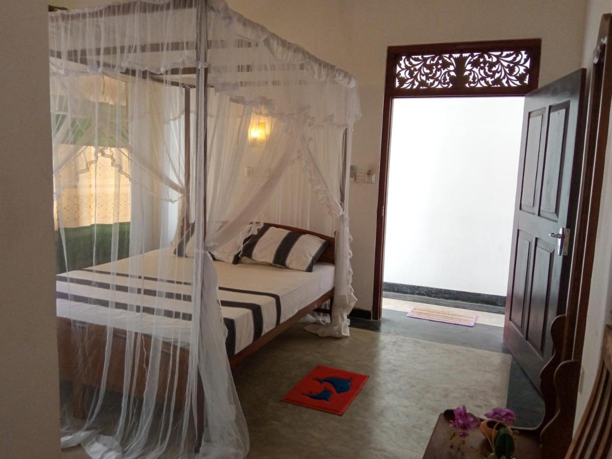 Bluebell Guest House Unawatuna Exterior foto